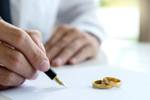 What Questions Should I Ask a Divorce Attorney Before Hiring Them?